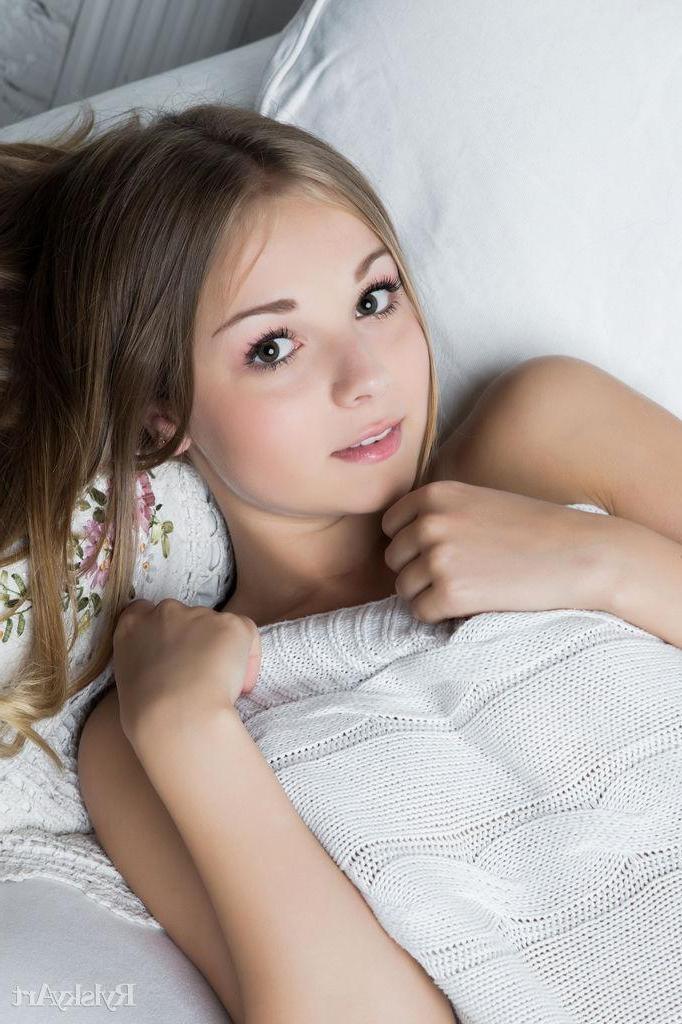 16P Blonde teen Jeff Milton shows you her tight nude body on the couch