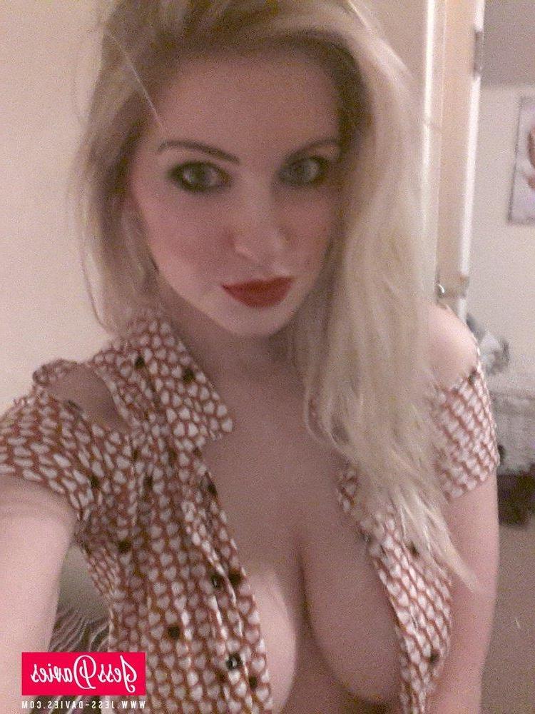 12P Jess Davies strips naked from her cute top and tights