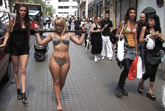 20P Slaves girls in public