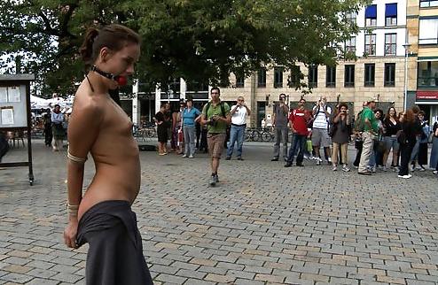 20P Slaves girls in public