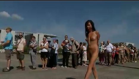 20P Slaves girls in public