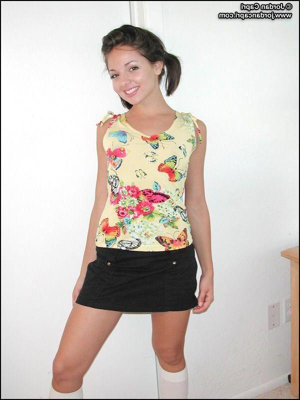 19P Pictures of teen Jordan Capri showing how cute she is