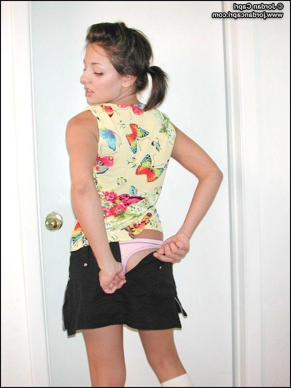 19P Pictures of teen Jordan Capri showing how cute she is