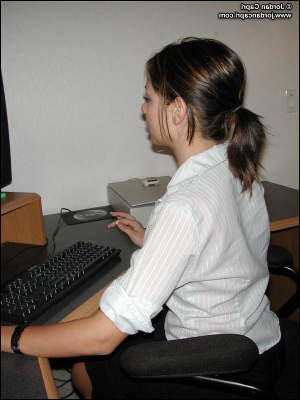 16P Pictures of Jordan Capri getting kinky in the office