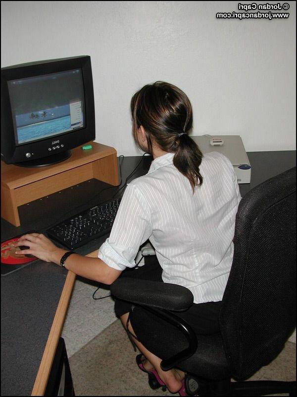 16P Pictures of Jordan Capri getting kinky in the office