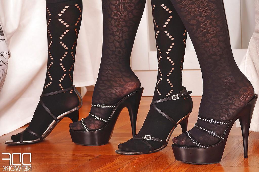 16P Leggy Euro lesbos Tiffany Rousso and Victoria Swinger lick heels and feet