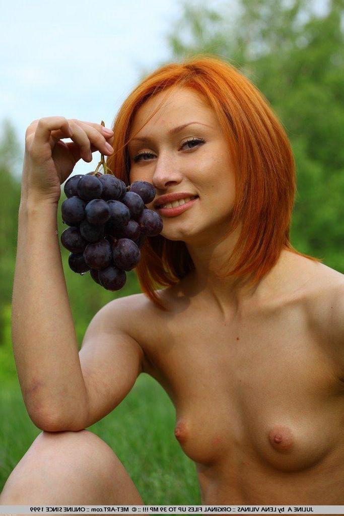 18P Pictures of redhead teen Juline A preparing something sweet