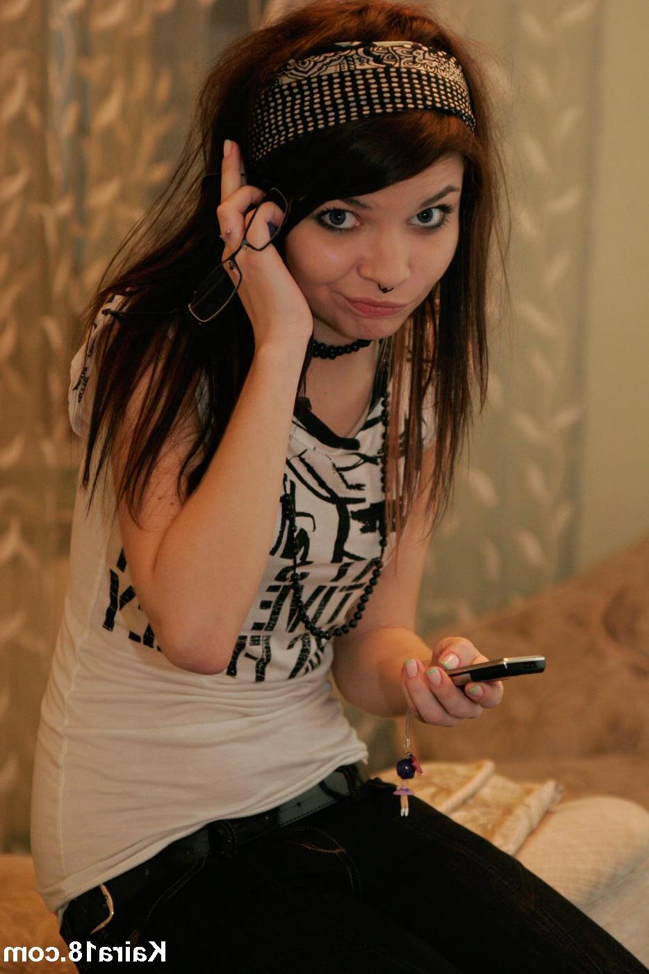 14P Pictures of teen Kaira 18 teasing in her glasses