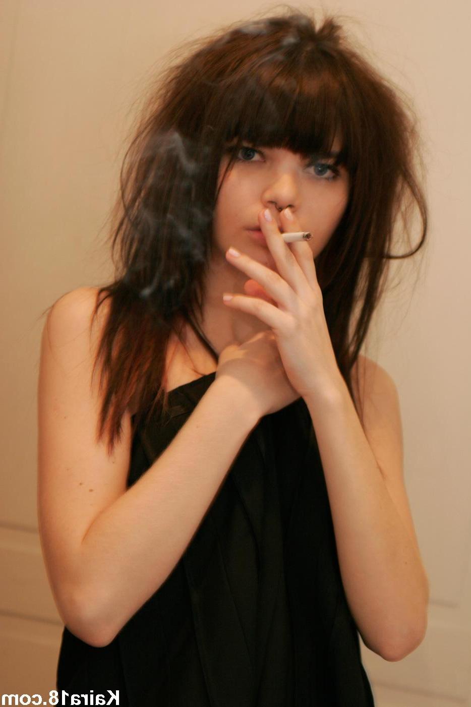 15P Pictures of Kaira 18 smoking a cigarette with no clothes on