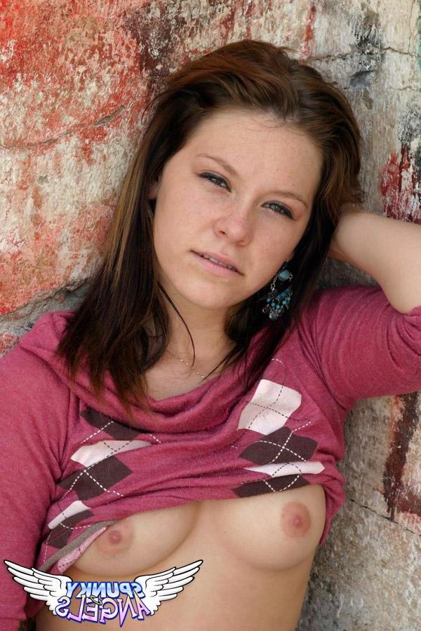 20P Pictures of cute teen angel Kandie showing you her pussy and tits
