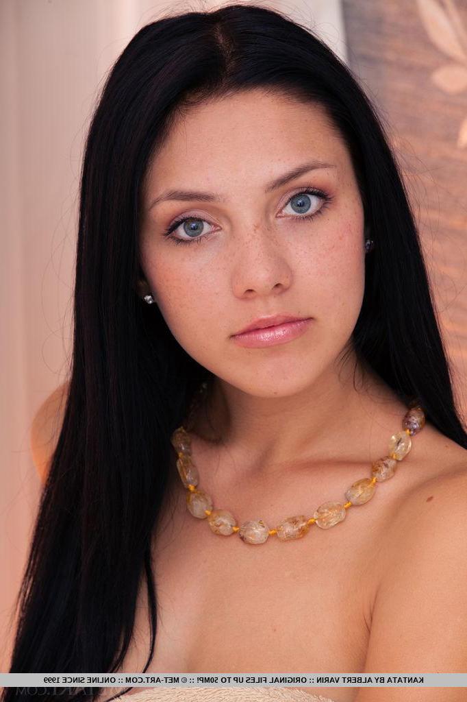 18P Beautiful girl Kantata shows off her nude body in "Eutene"