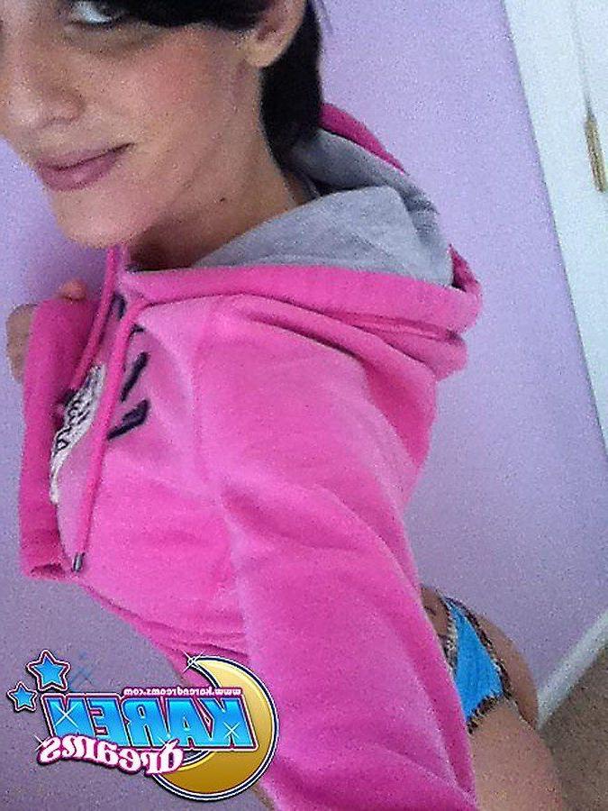 20P Pictures of Karen Dreams teasing with her camera