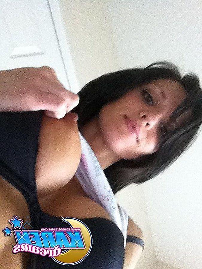 20P Pictures of teen nympho Karen Dreams getting kinky with the camera