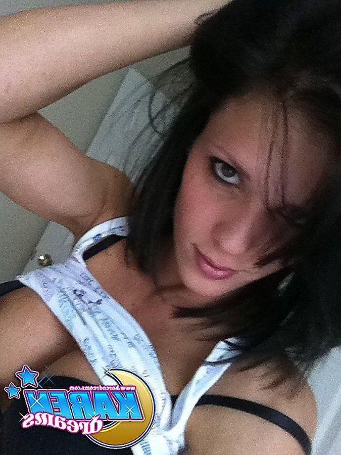 20P Pictures of teen nympho Karen Dreams getting kinky with the camera