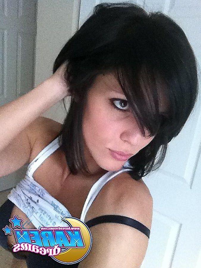 20P Pictures of teen nympho Karen Dreams getting kinky with the camera