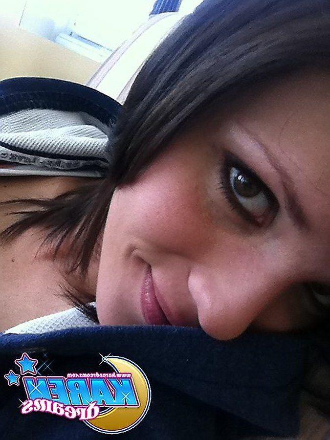 20P Pictures of teen hottie Karen Dreams taking hot pics of herself
