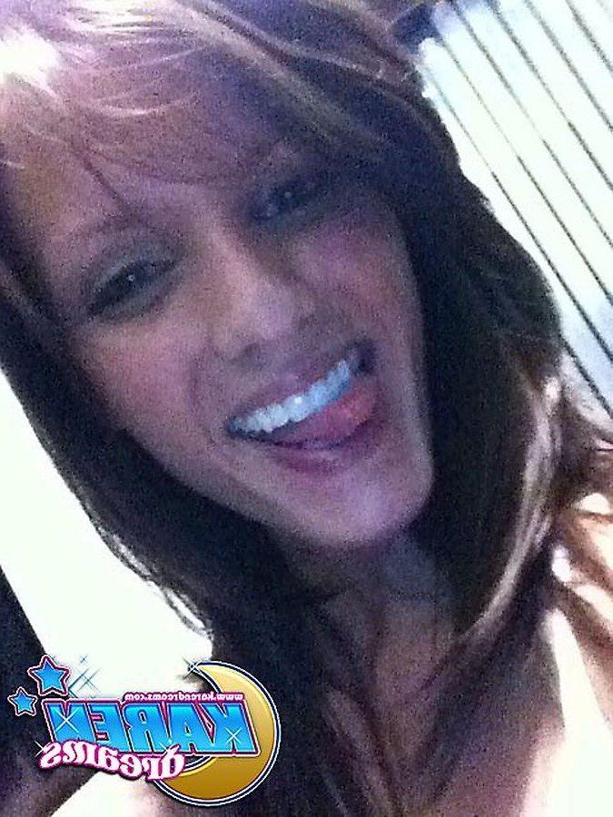 18P Pictures of Karen Dreams getting kinky with the camera