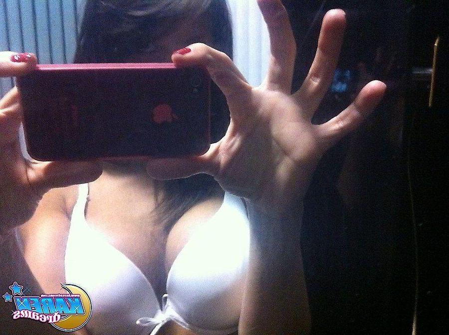 18P Pictures of Karen Dreams getting kinky with the camera