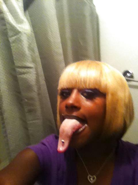 8P Imagine what her tongue can do