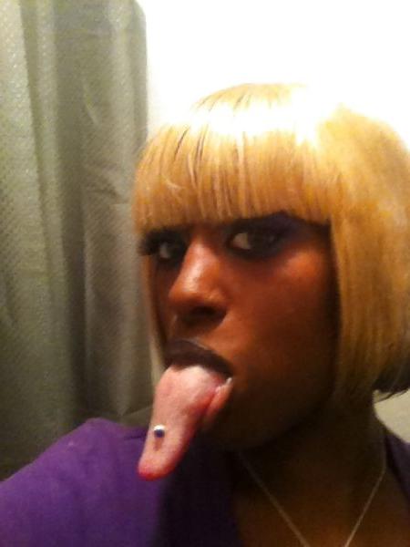 8P Imagine what her tongue can do