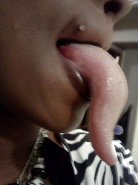 8P Imagine what her tongue can do