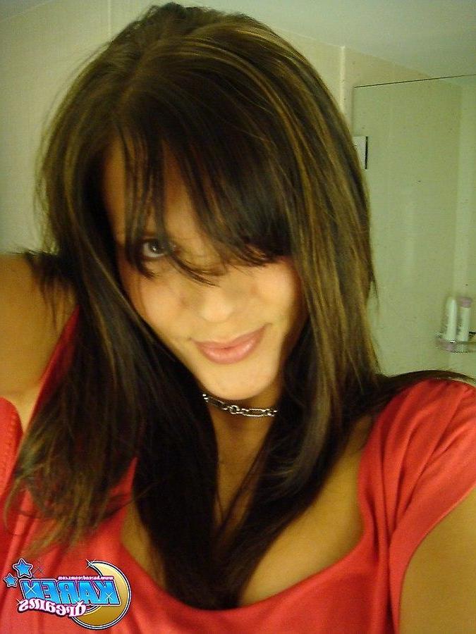 20P Pictures of Karen Dreams taking hot pictures of herself