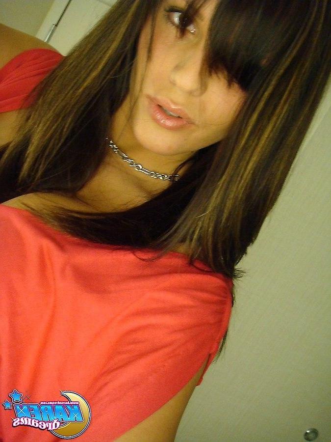 20P Pictures of Karen Dreams taking hot pictures of herself