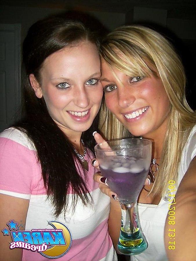 20P Pictures of Karen Dreams messing around with her friends