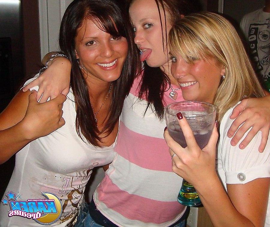 20P Pictures of Karen Dreams messing around with her friends