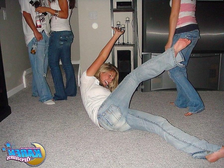 20P Pictures of Karen Dreams messing around with her friends