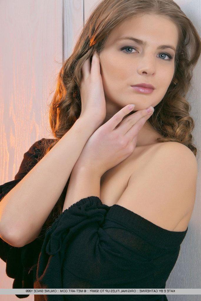 18P Pictures of Kate E totally naked just for you