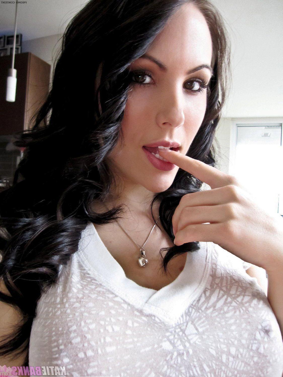 15P Pictures of teen girl Katie Banks having some topless fun
