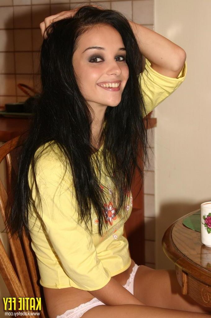 15P Pictures of Katie Fey having a coffee and a smoke in the morning
