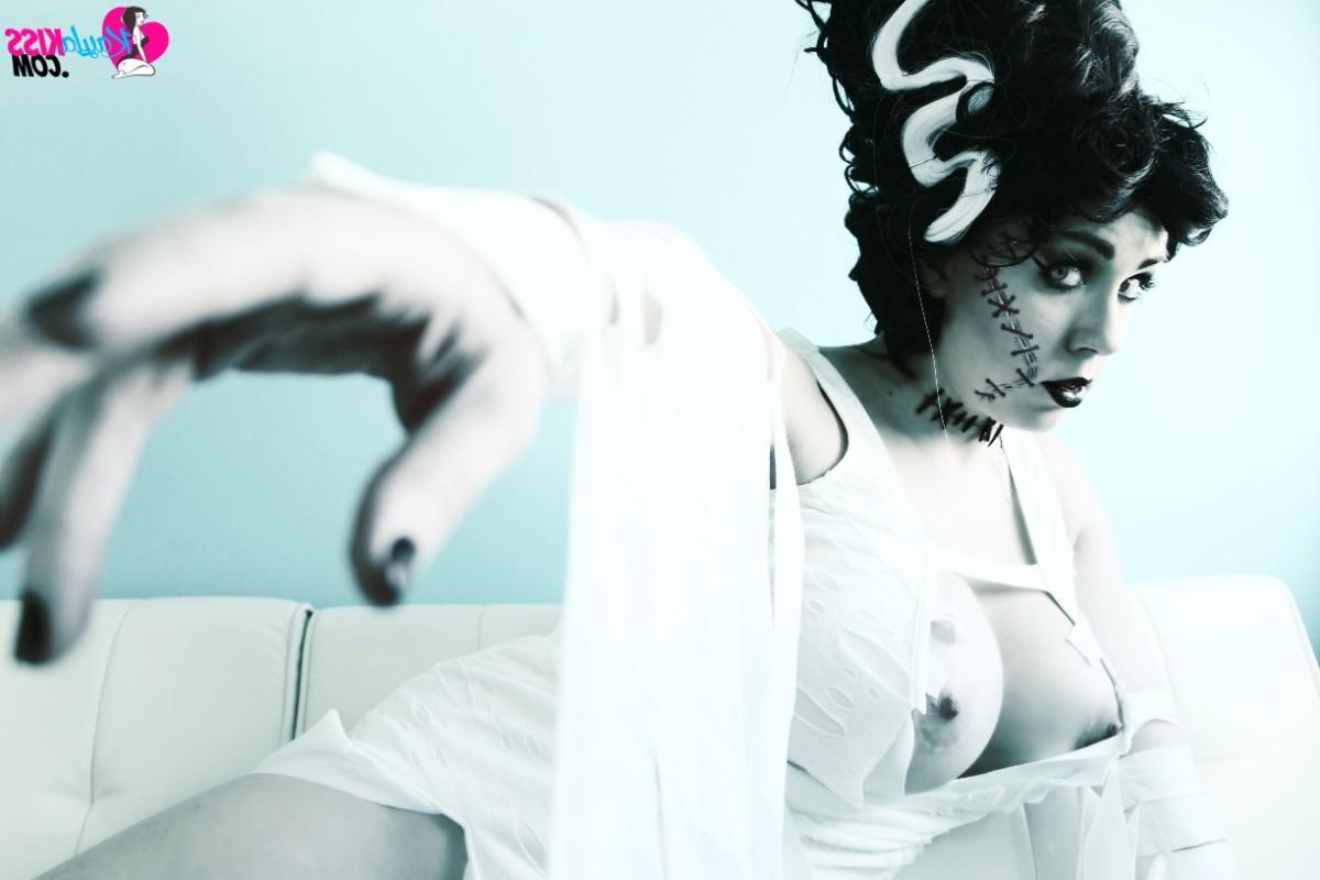 12P Kayla Recreates a Classic look as the Bride of Frankenstein!