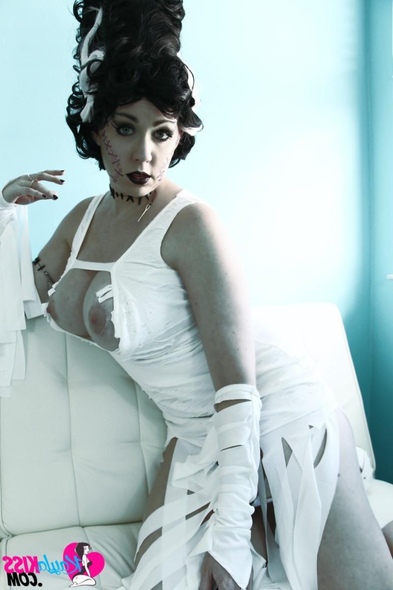 12P Kayla Recreates a Classic look as the Bride of Frankenstein!