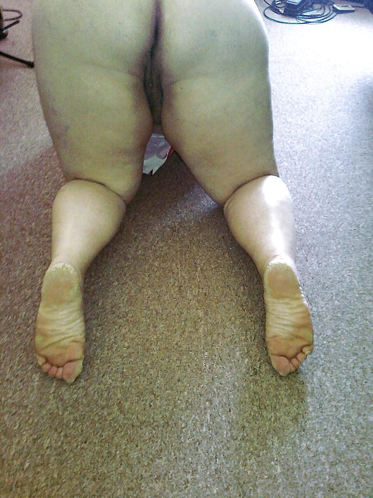 8P Mature Feet
