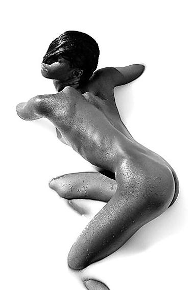 25P Nude Photo Art 9 - Gavin Oneill