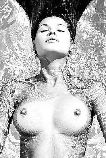 25P Nude Photo Art 9 - Gavin Oneill