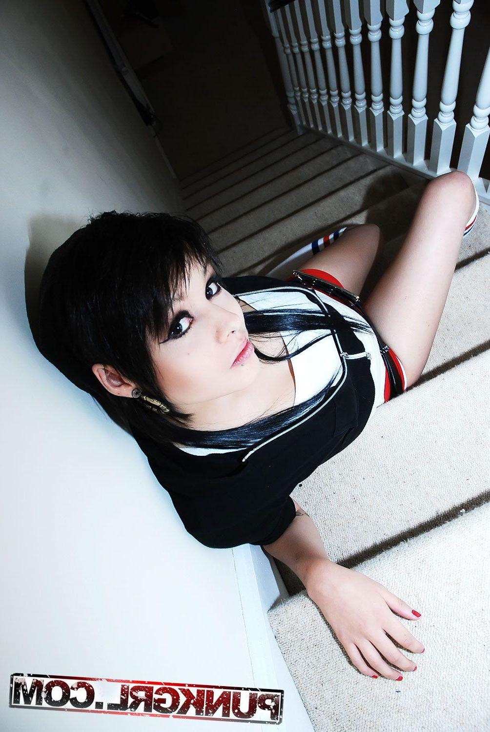 20P Pictures of punk teen Kitten teasing you on the stairs