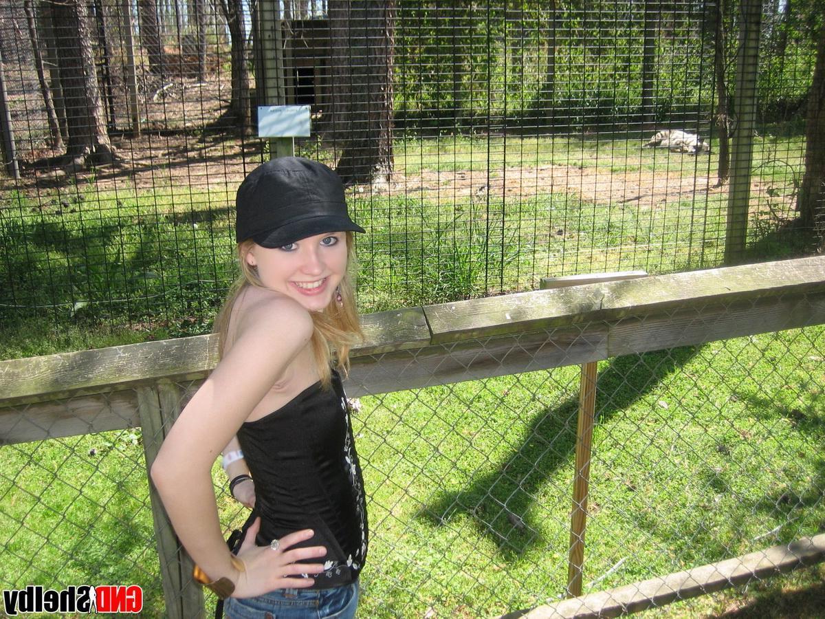 12P Cute teen Shelby visits the zoo for some candid photos