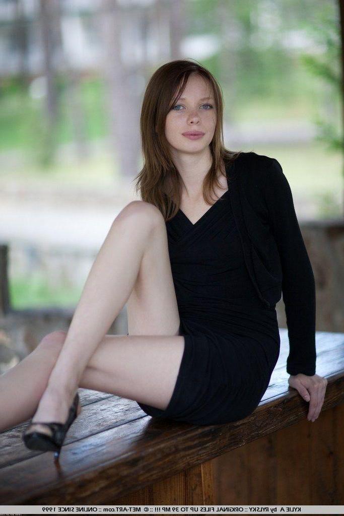 18P Pictures of Kylie A naked and ready to fuck