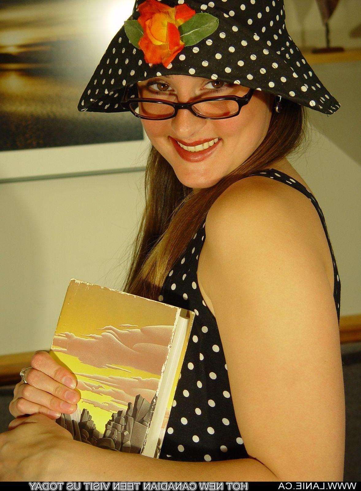 19P Pictures of teen chick Lanie.ca teasing in glasses and panties