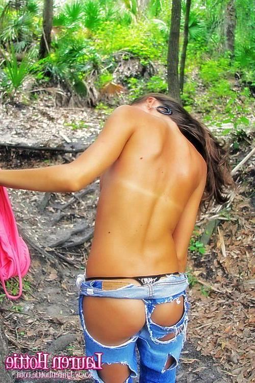 16P Pictures of teen cutie Lauren Hottie getting topless outside