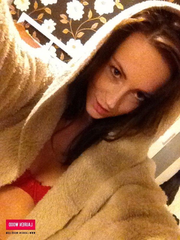 12P Lauren strips her red hot lingerie and invites you to play