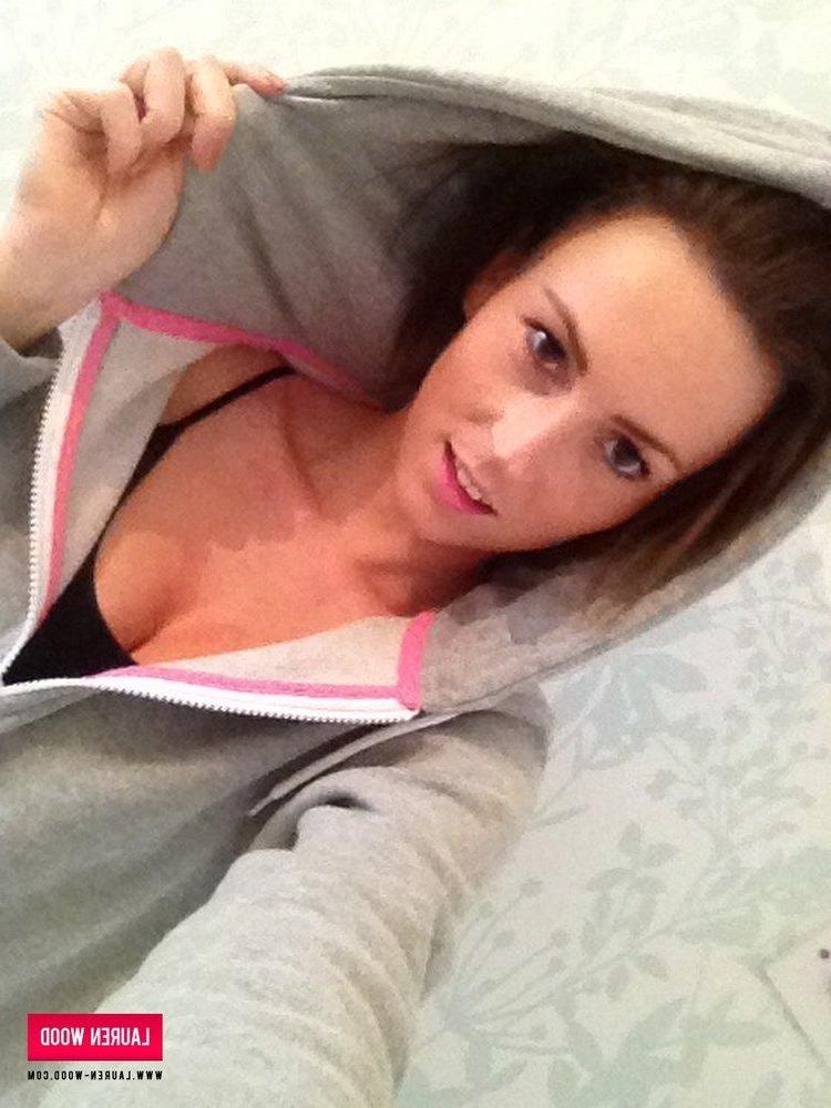 12P Lauren strips her cute jacket and panties at home