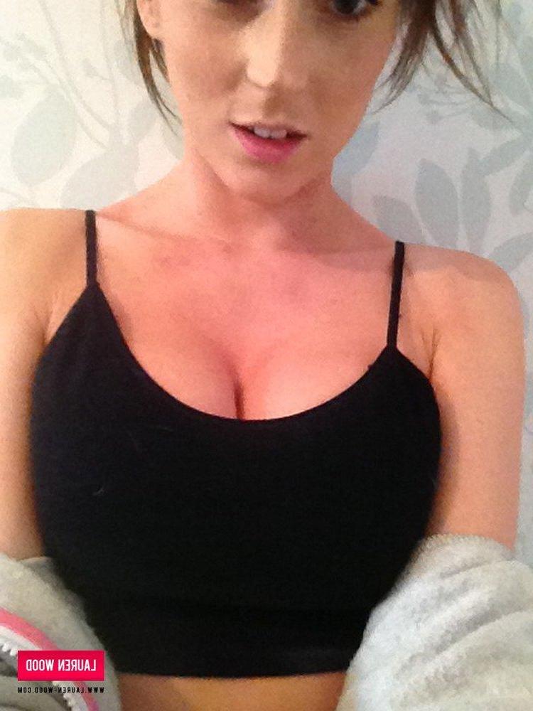 12P Lauren strips her cute jacket and panties at home