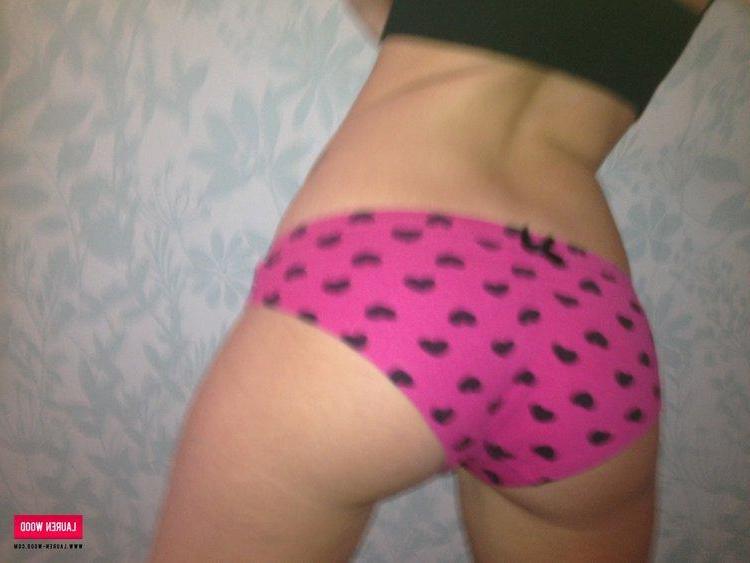 12P Lauren strips her cute jacket and panties at home
