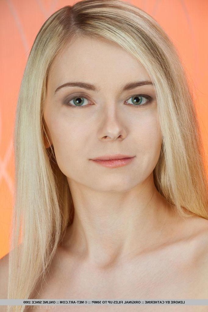 18P Beautiful blonde teen Lenore gets naked and waits for you in bed