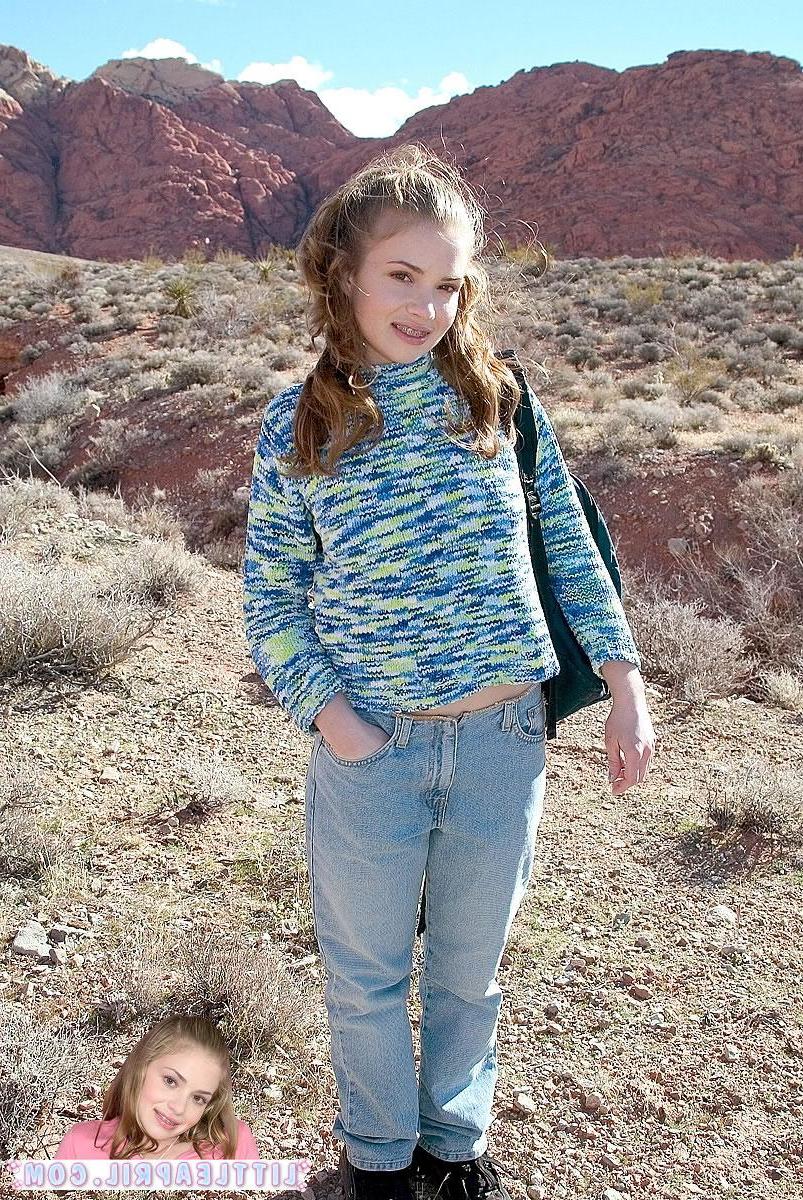12P Pictures of teen girl Little April flashing outside
