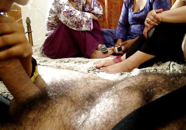 10P Pakistani prostitute sucking a nice juicy cock